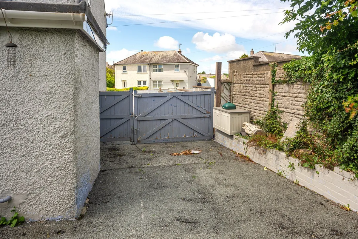 Maes Gwynedd, Caernarfon, Gwynedd, LL55