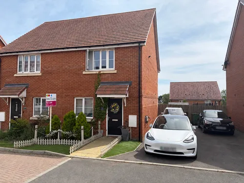 Millstone Drive, Hailshamphoto