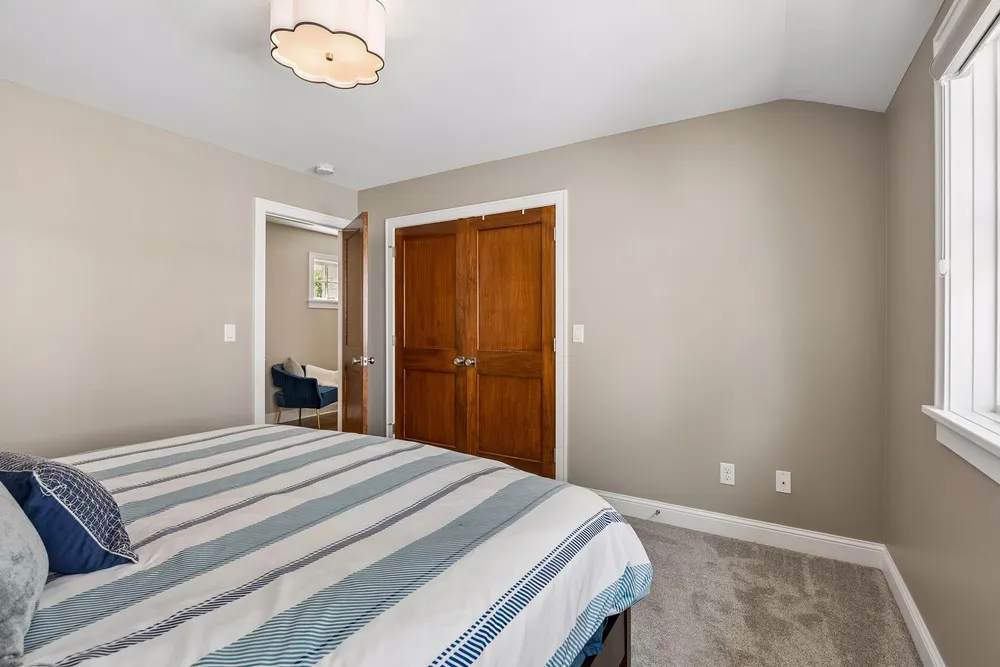 5913 Kellogg Ave, Minneapolis, MN 55424