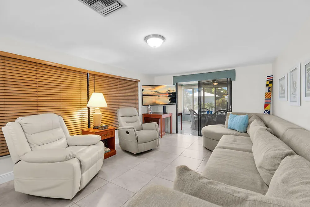 303 Sombrero Beach Rd, Marathon, FL 33050