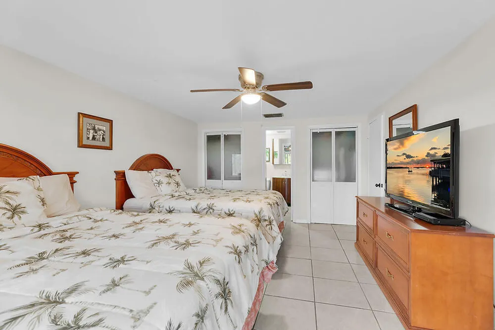 303 Sombrero Beach Rd, Marathon, FL 33050
