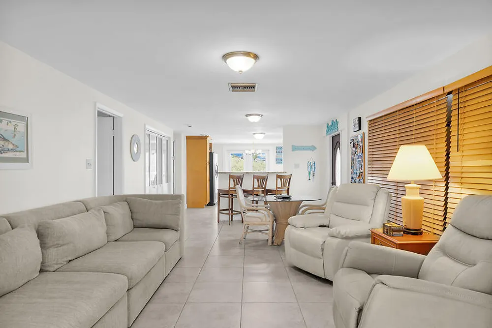 303 Sombrero Beach Rd, Marathon, FL 33050
