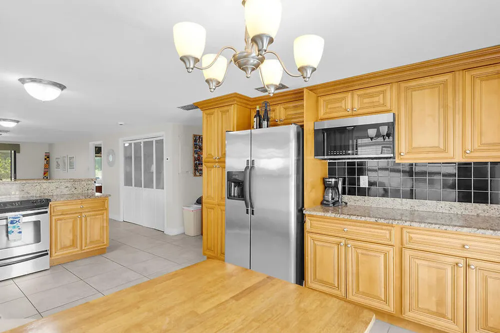 303 Sombrero Beach Rd, Marathon, FL 33050