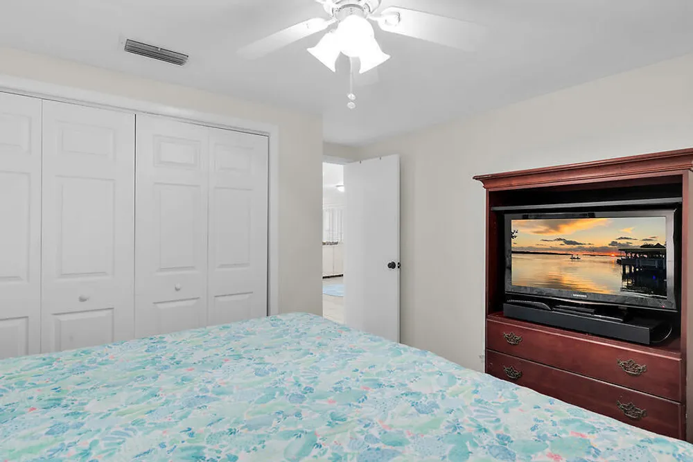 303 Sombrero Beach Rd, Marathon, FL 33050