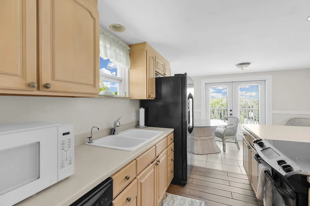 303 Sombrero Beach Rd, Marathon, FL 33050