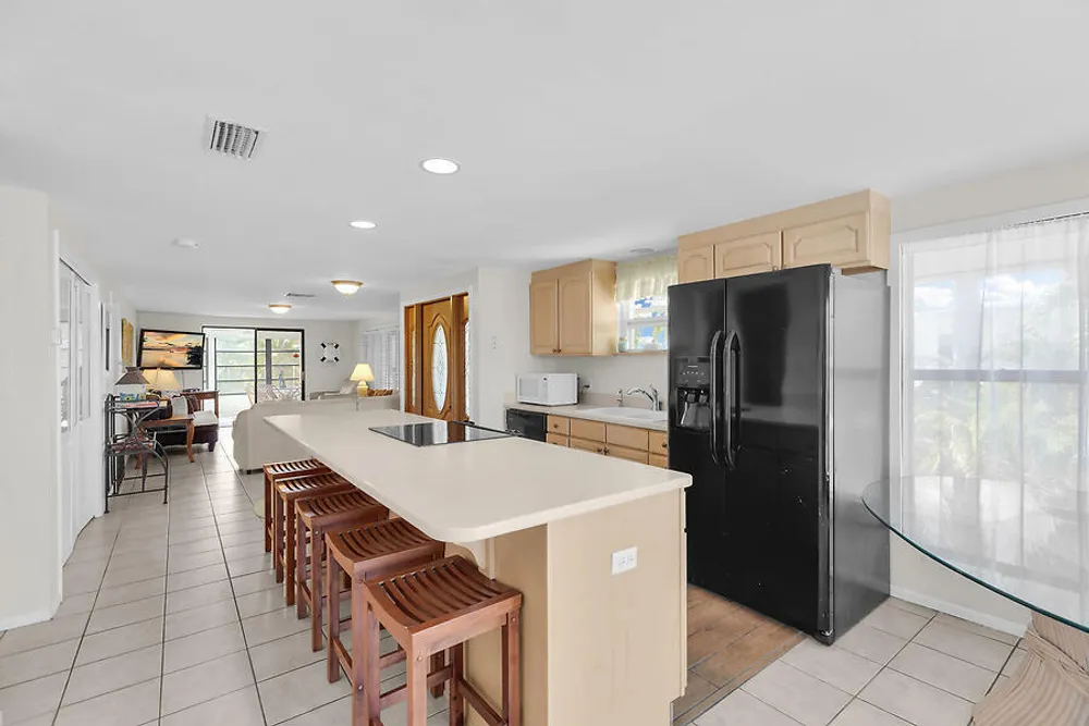 303 Sombrero Beach Rd, Marathon, FL 33050