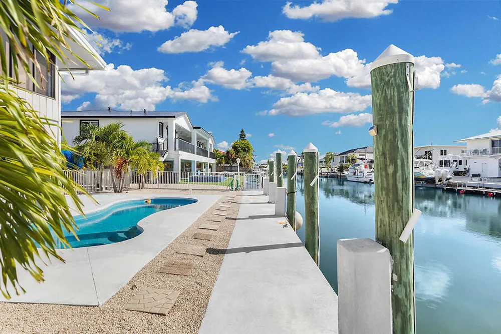 303 Sombrero Beach Rd, Marathon, FL 33050