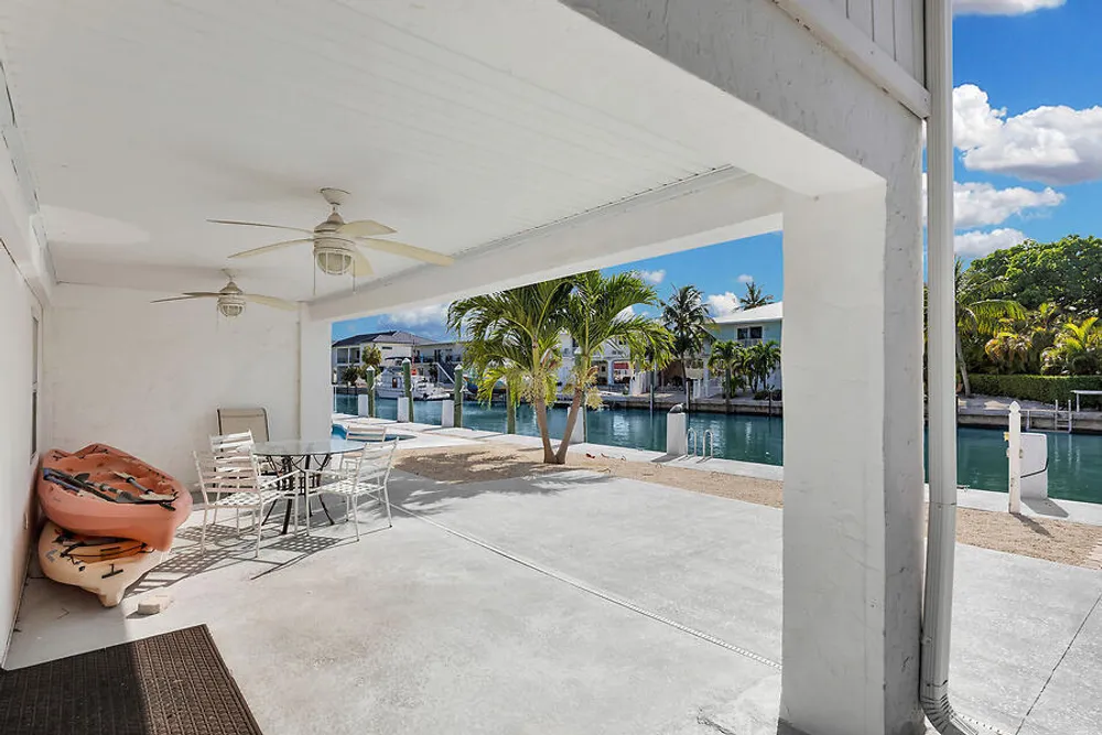 303 Sombrero Beach Rd, Marathon, FL 33050
