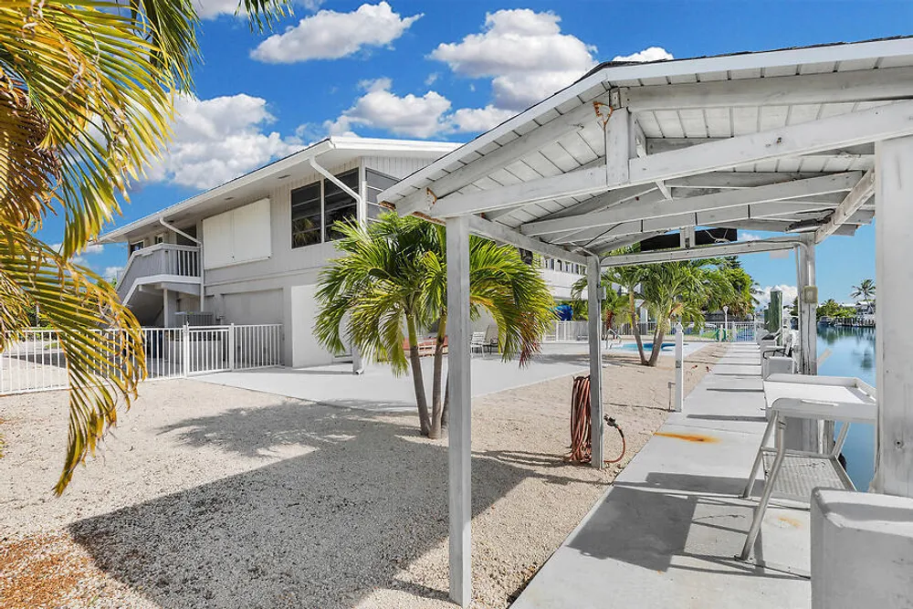 303 Sombrero Beach Rd, Marathon, FL 33050