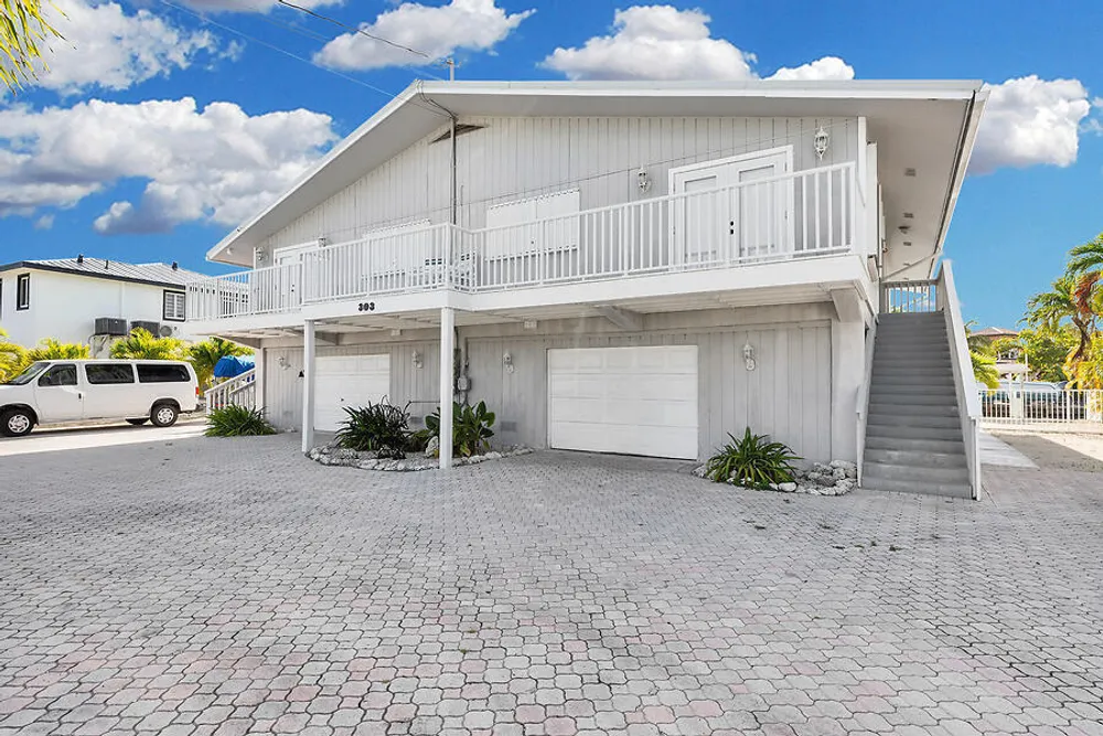 303 Sombrero Beach Rd, Marathon, FL 33050