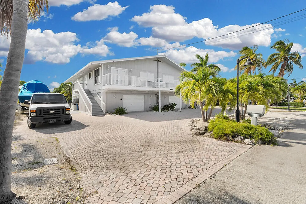 303 Sombrero Beach Rd, Marathon, FL 33050