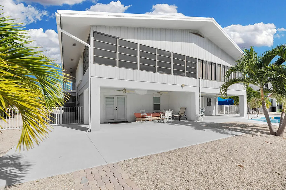 303 Sombrero Beach Rd, Marathon, FL 33050