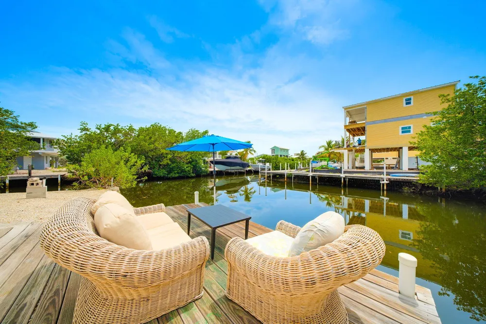 27358 Jamaica Ln, Ramrod Key, FL 33042