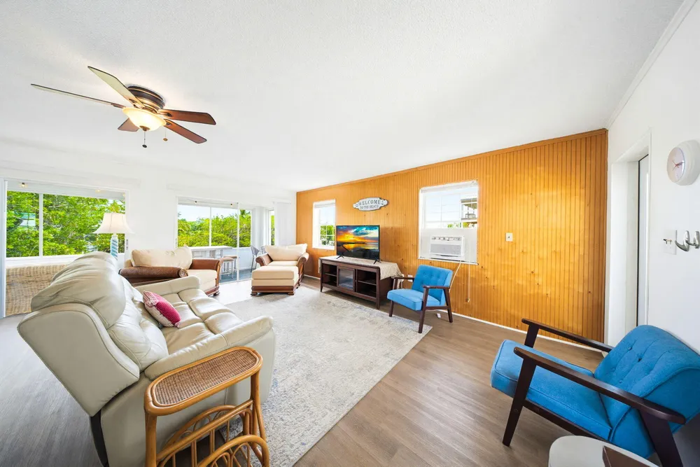 27358 Jamaica Ln, Ramrod Key, FL 33042