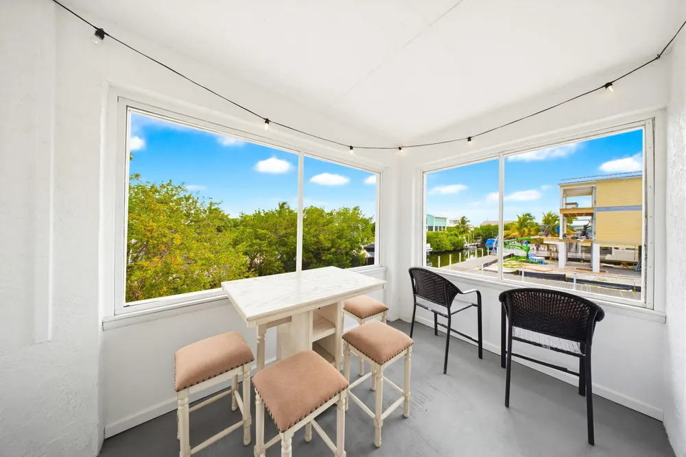 27358 Jamaica Ln, Ramrod Key, FL 33042