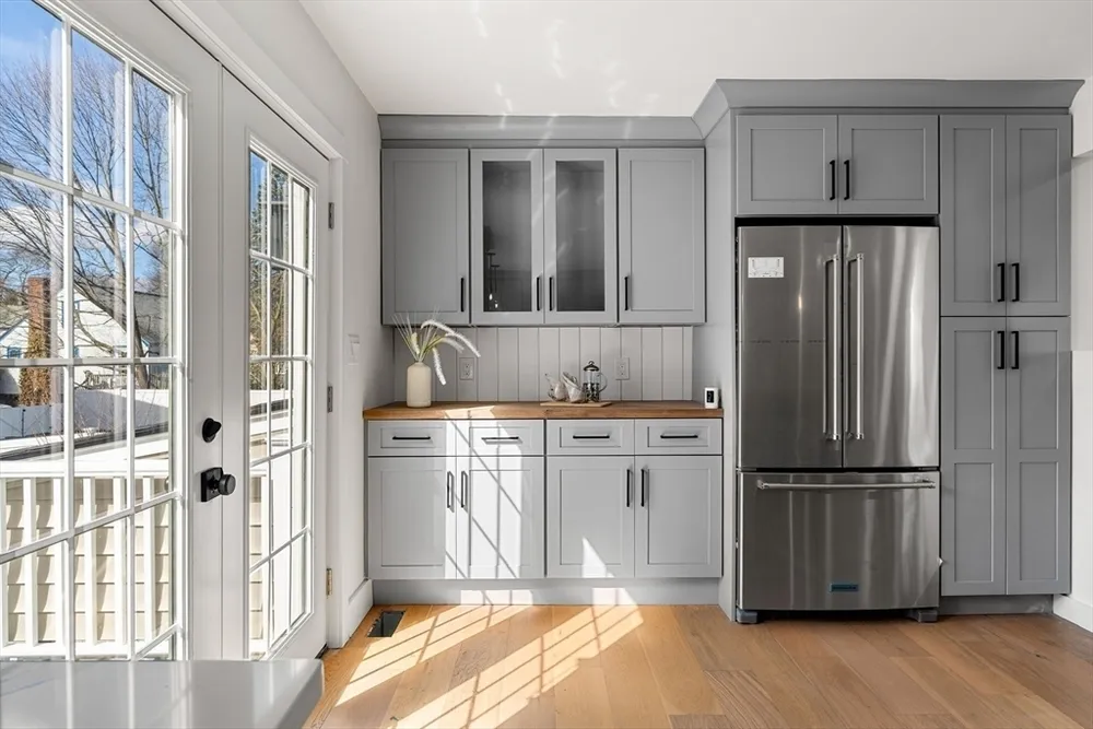 193 Park St, Stoneham, MA 02180