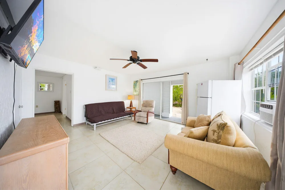 27358 Jamaica Ln, Ramrod Key, FL 33042