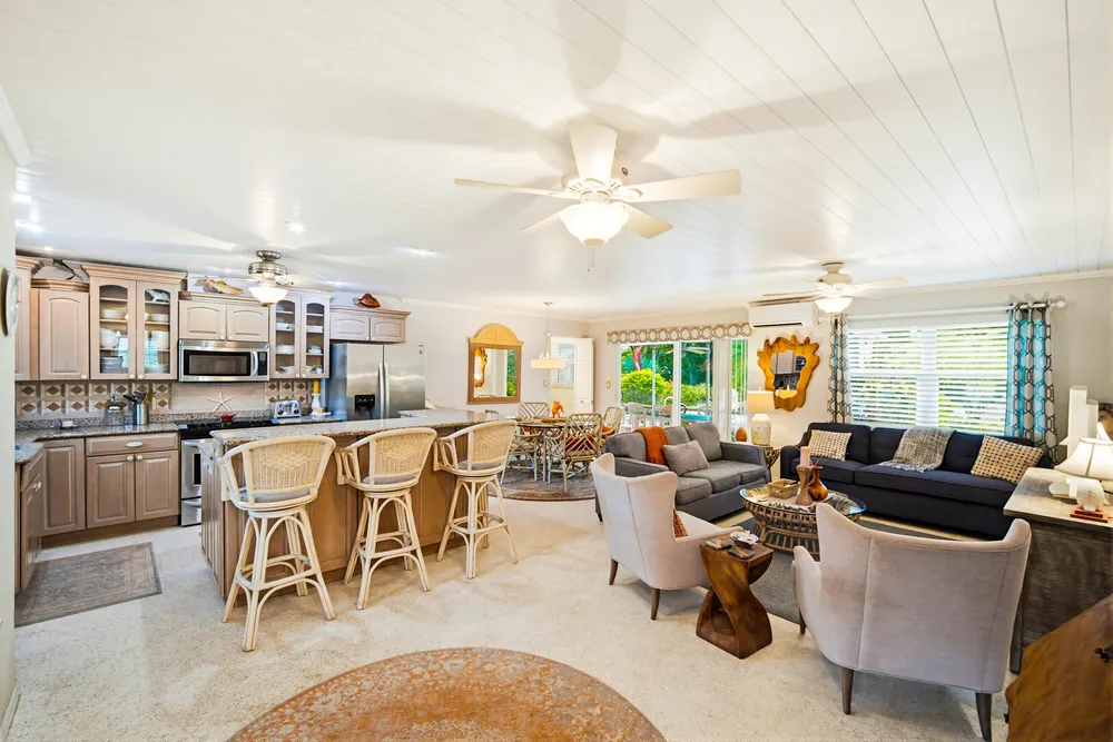 30985 Hibiscus Dr, Big Pine, FL 33043