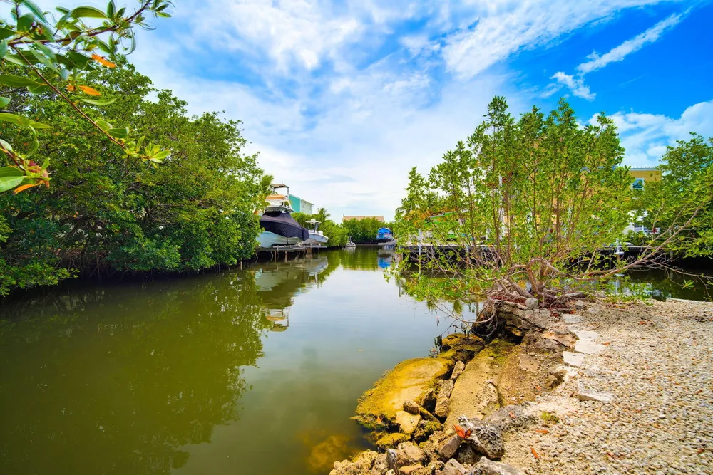 27358 Jamaica Ln, Ramrod Key, FL 33042