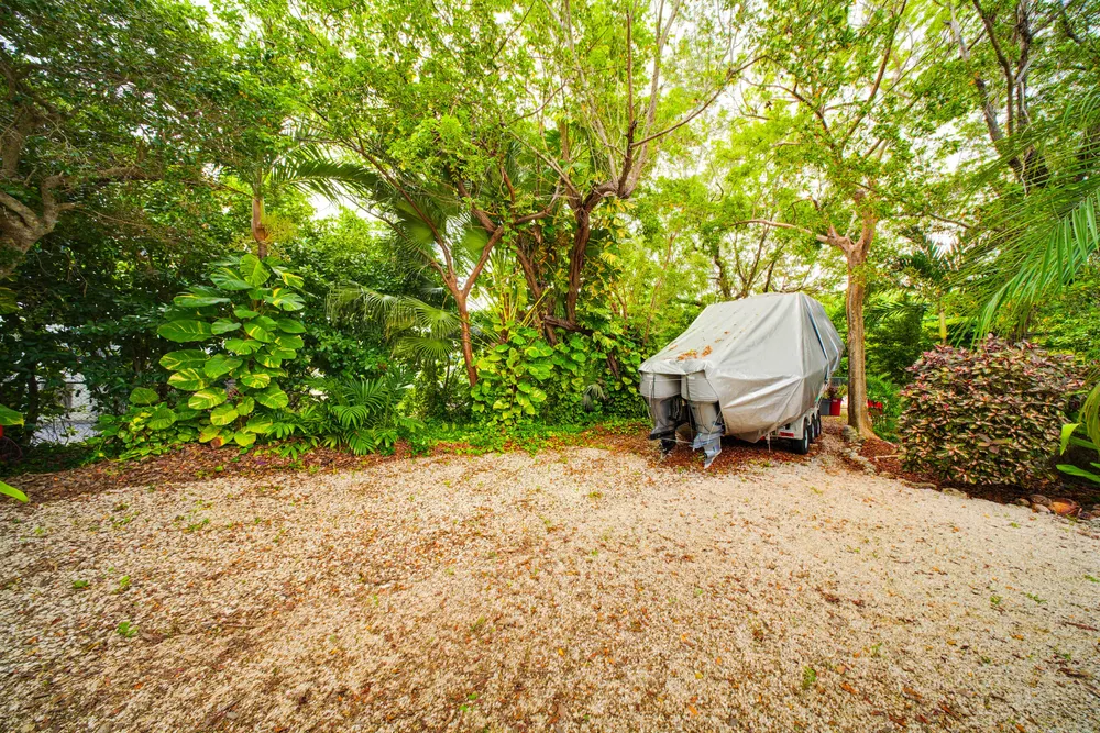 30985 Hibiscus Dr, Big Pine, FL 33043