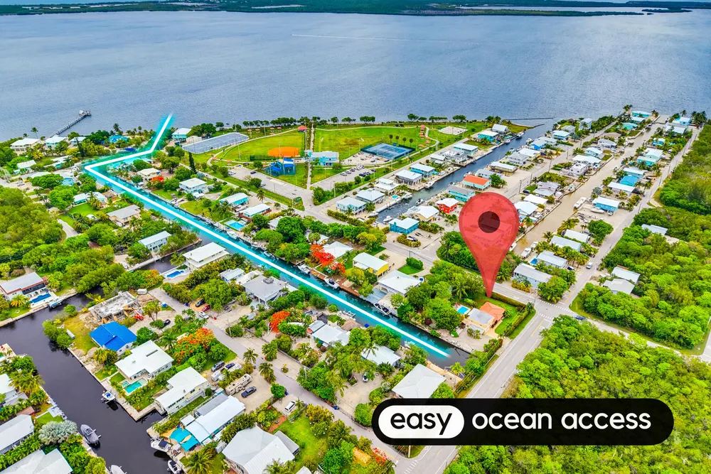 30985 Hibiscus Dr, Big Pine, FL 33043