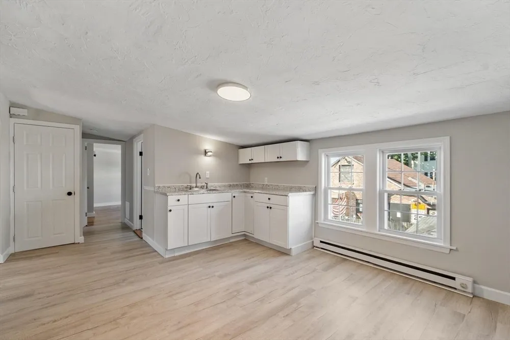 176 Washington St, Dedham, MA 02026