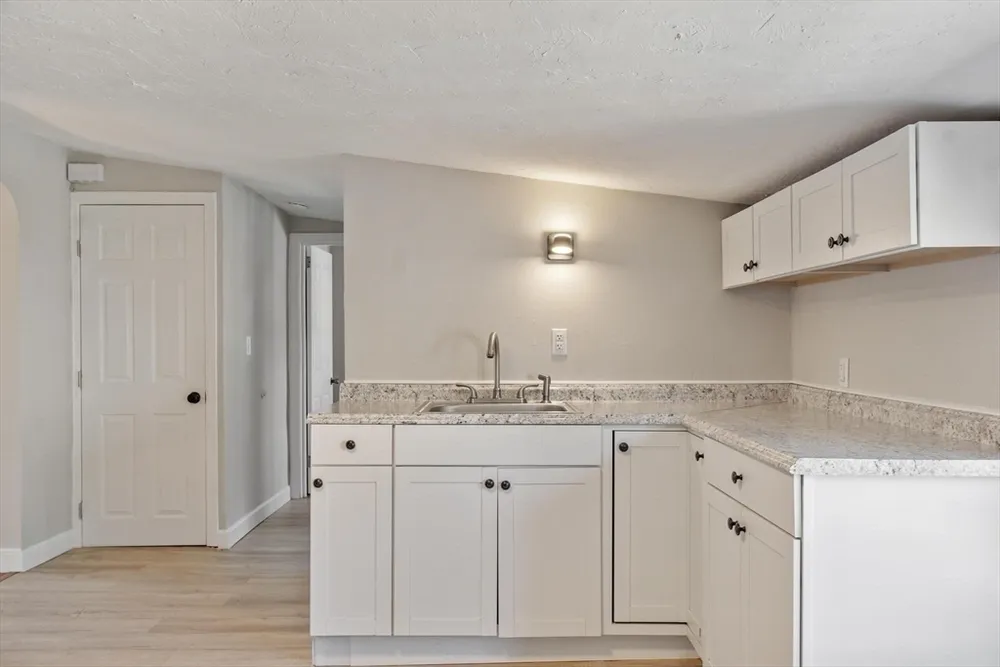 176 Washington St, Dedham, MA 02026
