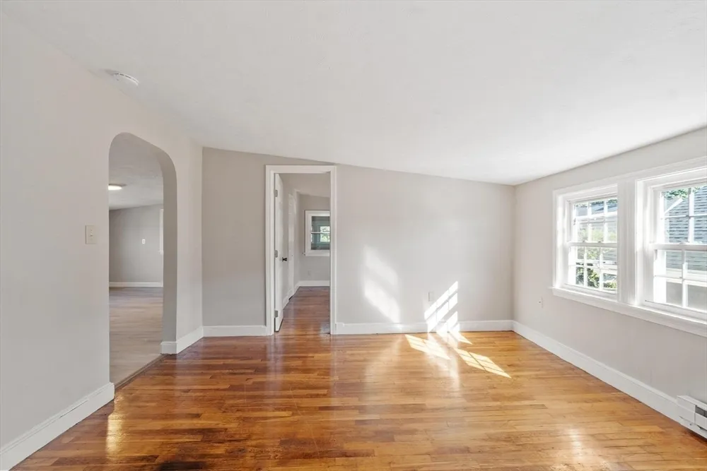 176 Washington St, Dedham, MA 02026