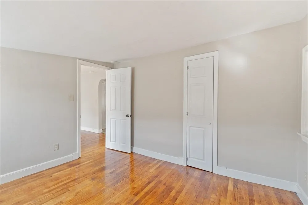 176 Washington St, Dedham, MA 02026