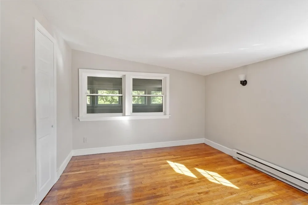176 Washington St, Dedham, MA 02026