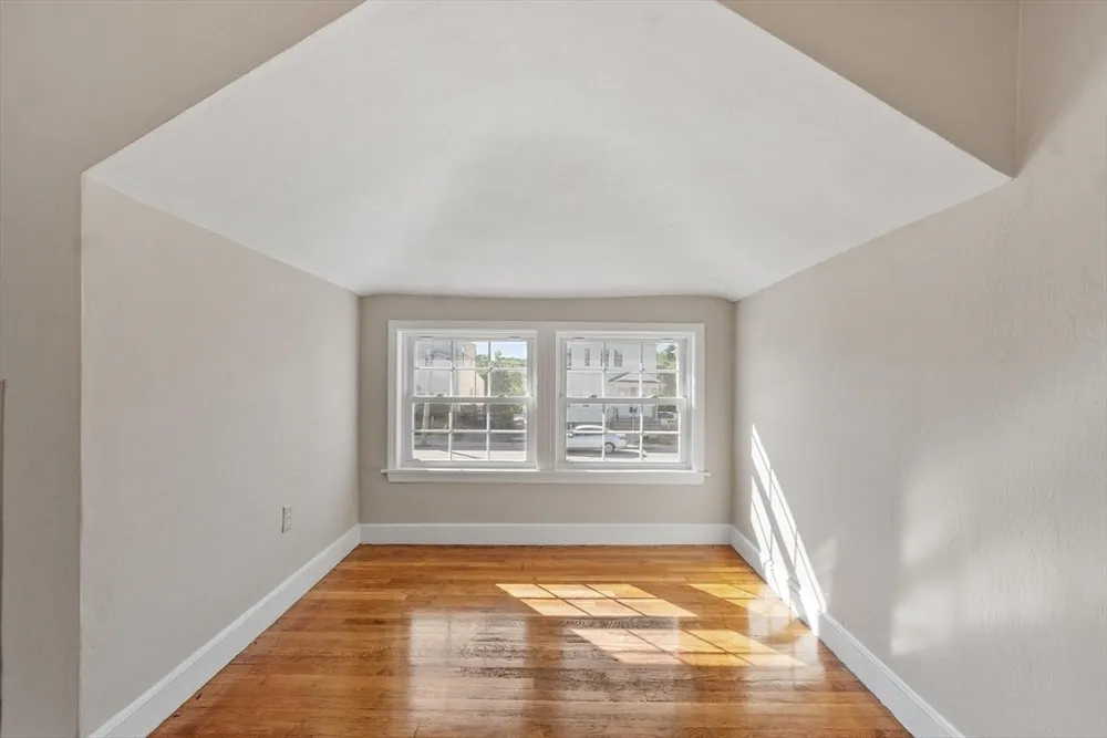 176 Washington St, Dedham, MA 02026