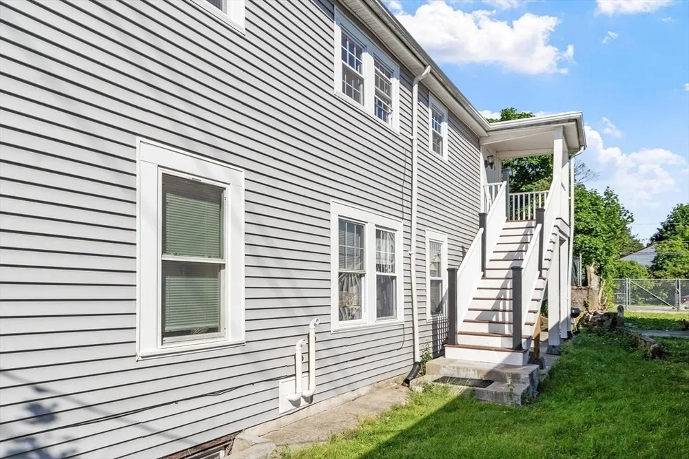 176 Washington St, Dedham, MA 02026