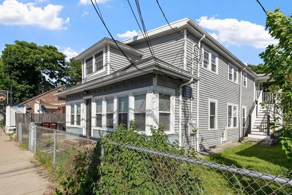 176 Washington St, Dedham, MA 02026