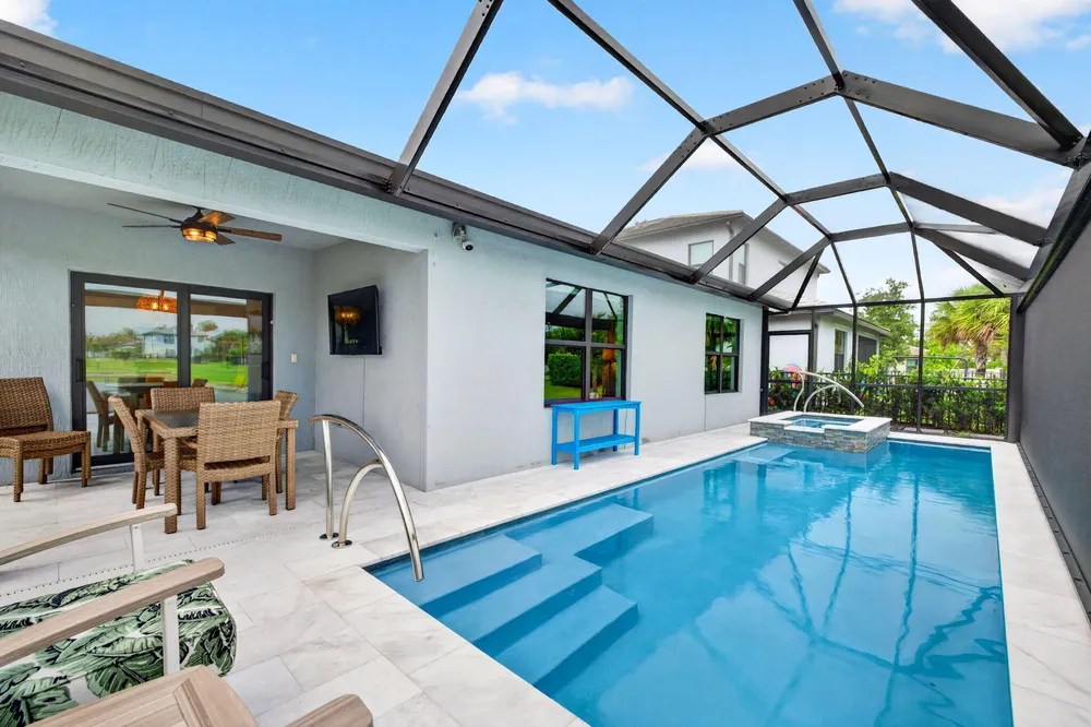 3165 Tamarind Dr, Lauderdale Lakes, FL 33311