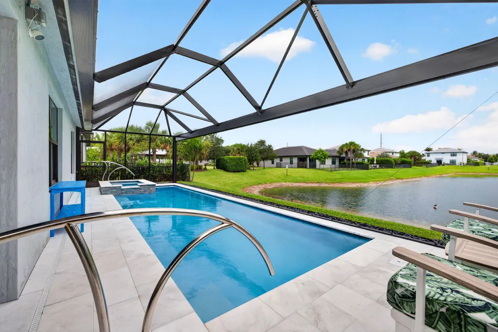 3165 Tamarind Dr, Lauderdale Lakes, FL 33311