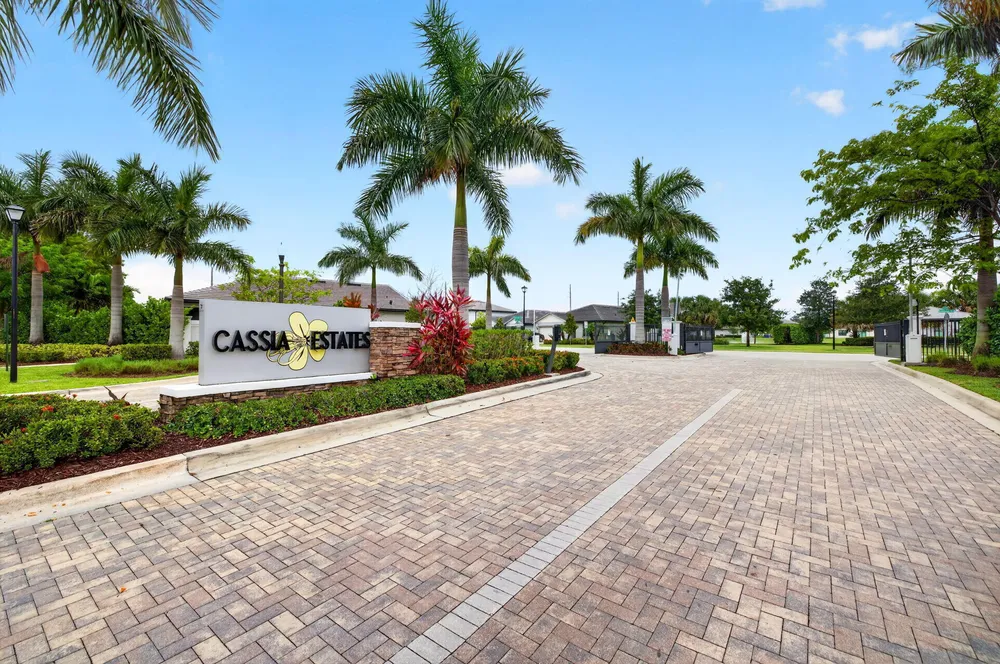 3165 Tamarind Dr, Lauderdale Lakes, FL 33311