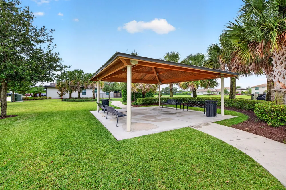3165 Tamarind Dr, Lauderdale Lakes, FL 33311
