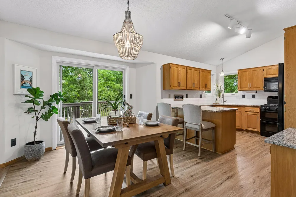 3689 Willbrook Ct, Eagan, MN 55123