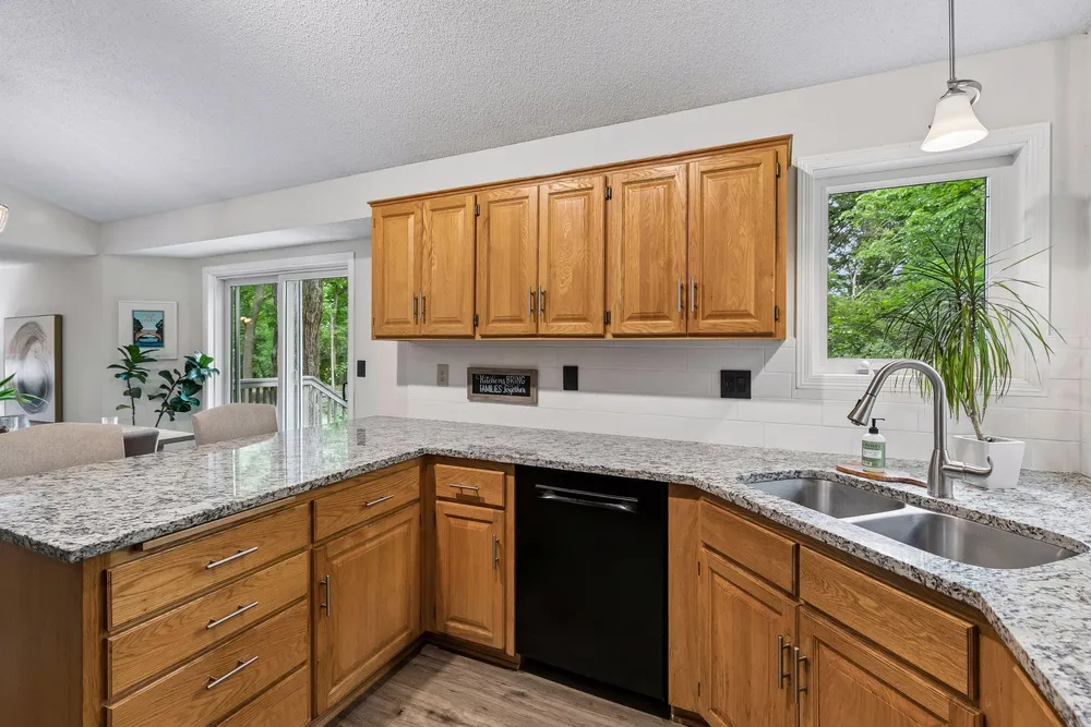 3689 Willbrook Ct, Eagan, MN 55123