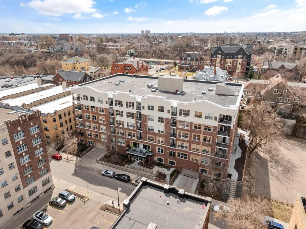 301 Oak Grove St, Minneapolis, MN 55403-4044
