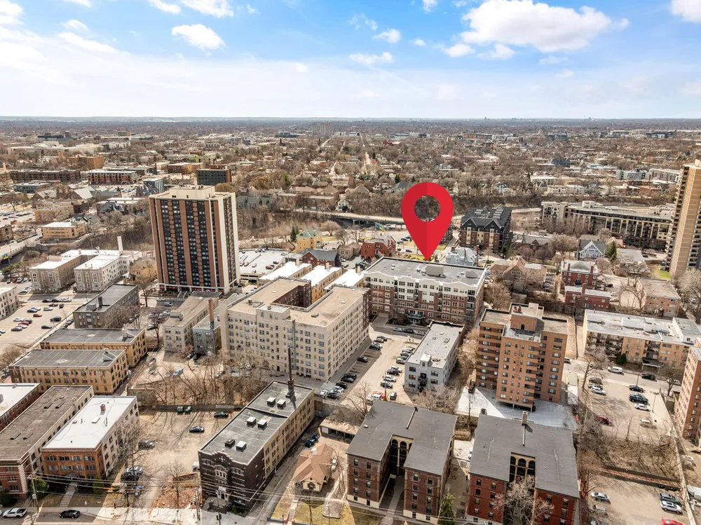 301 Oak Grove St, Minneapolis, MN 55403-4044