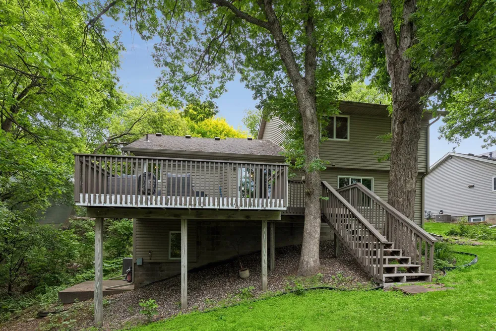 3689 Willbrook Ct, Eagan, MN 55123