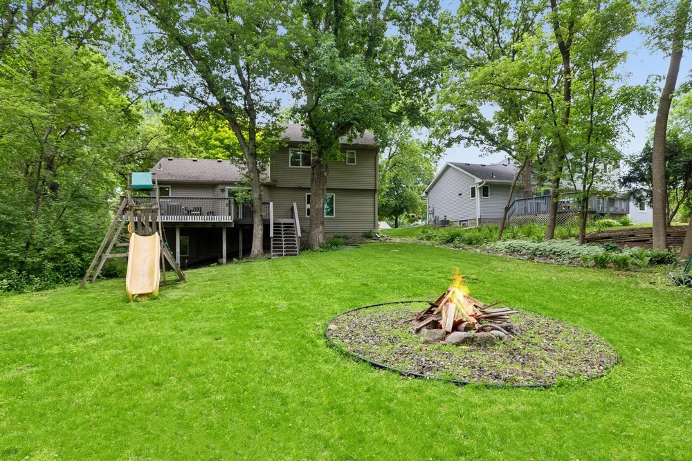 3689 Willbrook Ct, Eagan, MN 55123