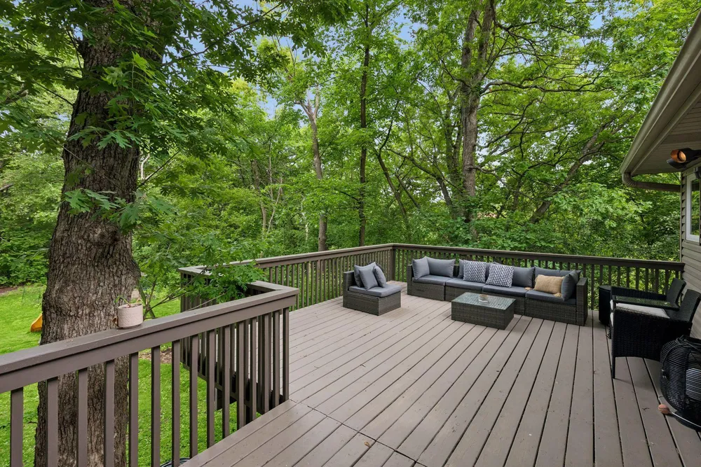 3689 Willbrook Ct, Eagan, MN 55123