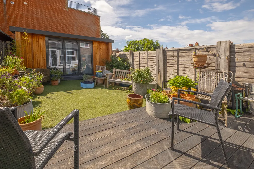 Swaffield Road, London, SW18 photo 3