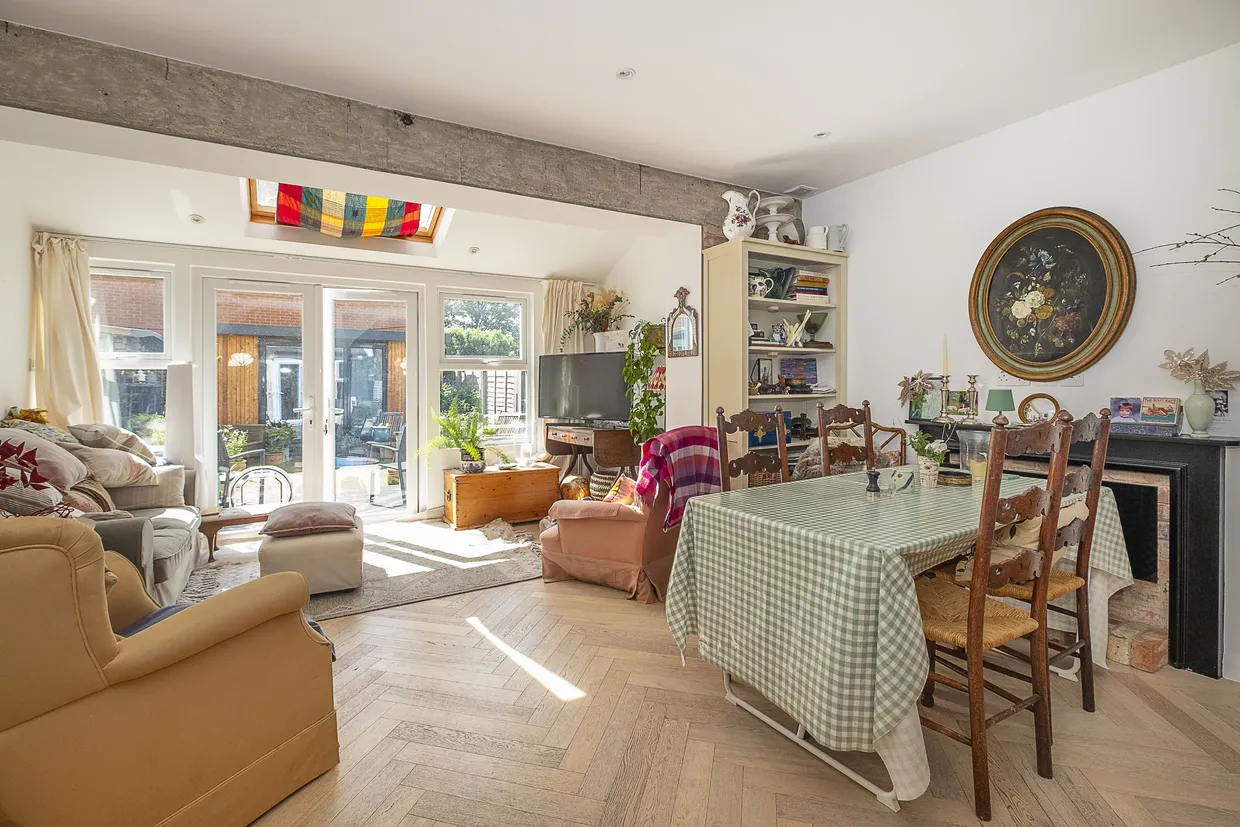 Swaffield Road, London, SW18 photo 4