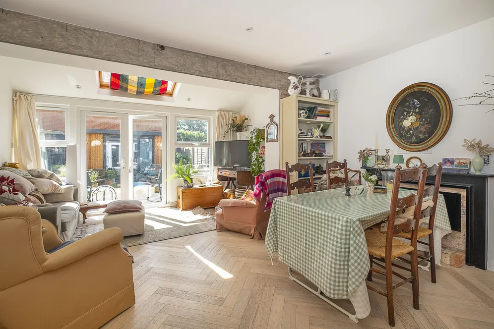 Swaffield Road, London, SW18 photo 4