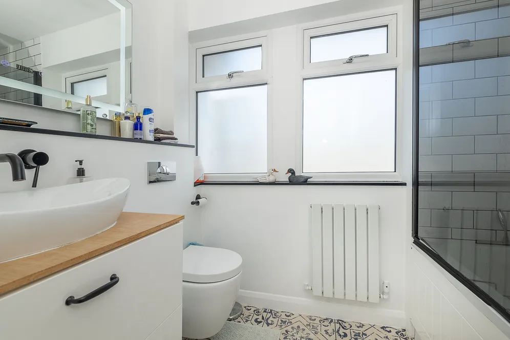 Swaffield Road, London, SW18 photo 6