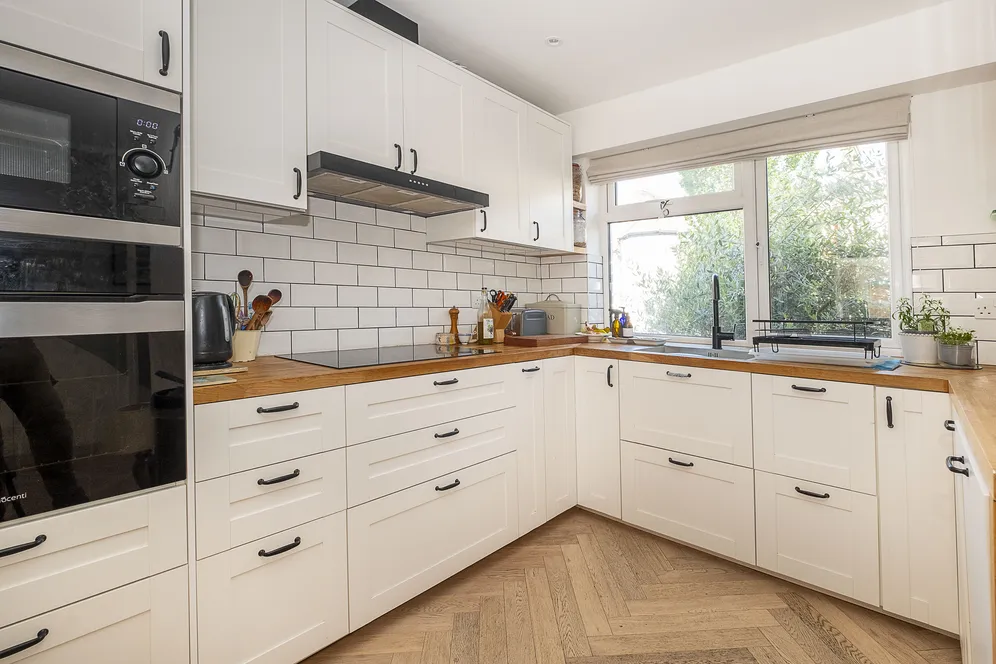 Swaffield Road, London, SW18 photo 10