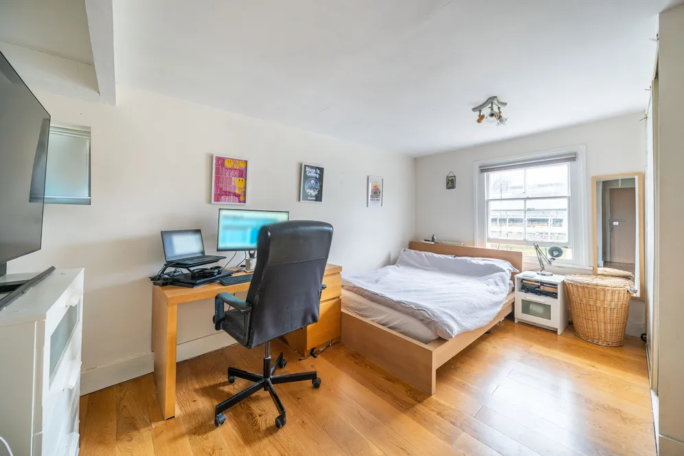 North Street, London, SW4 photo 9